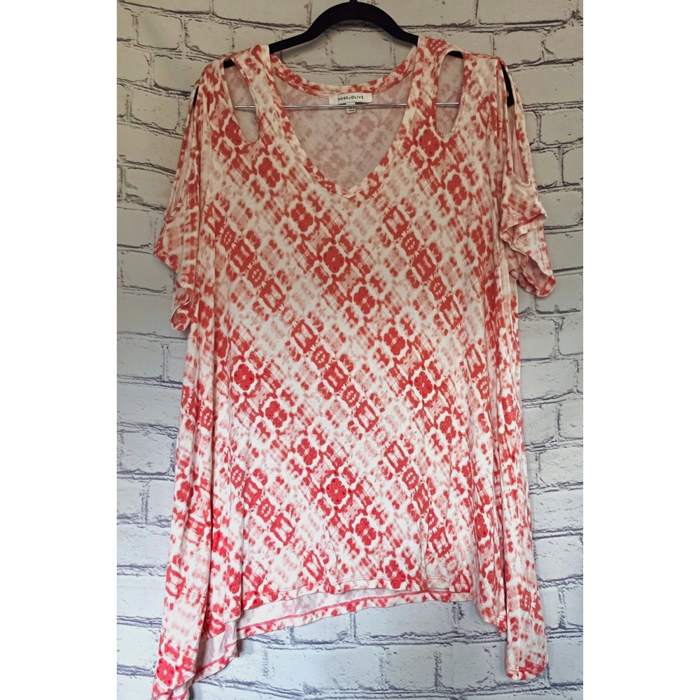 Rose + Olive Women's 2X Plus Knit Top Coral & White V-Neck Cutout Short Sleeve